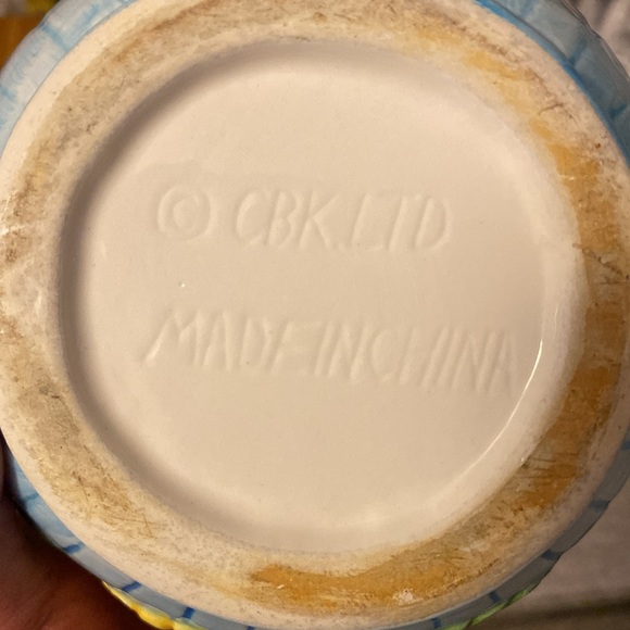 Vintage Sunflower Ceramic Teapot by, CBK LTD 8”high and 9”long - Picture 16 of 16